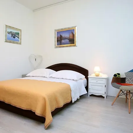 Bed Bepo 아파트 스플리트